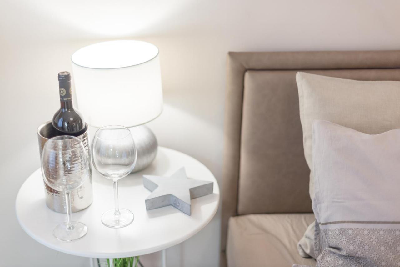 דירות בודפשט Downtown Heart 3 Bdr, 2 Bath, A/C מראה חיצוני תמונה