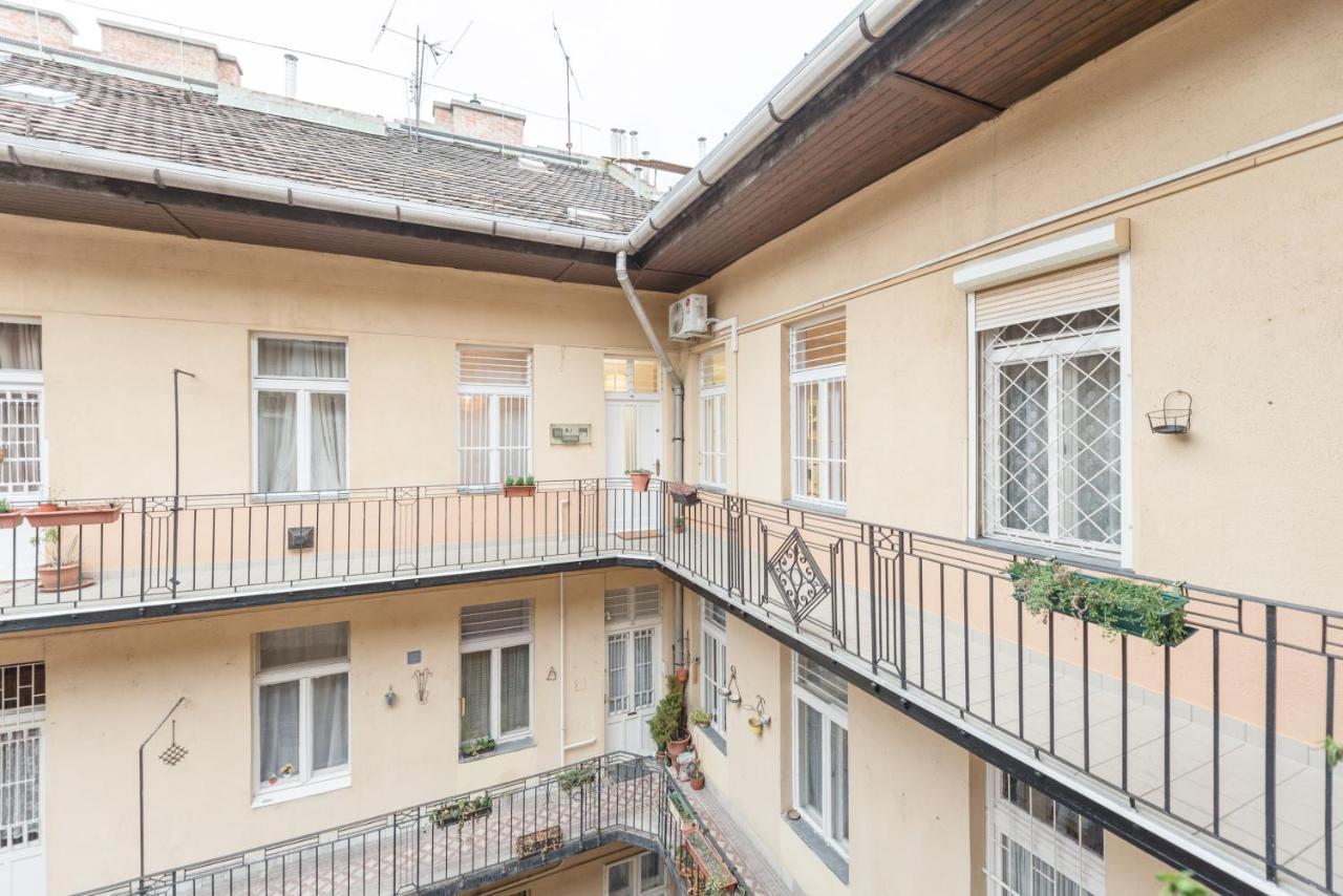 דירות בודפשט Downtown Heart 3 Bdr, 2 Bath, A/C מראה חיצוני תמונה